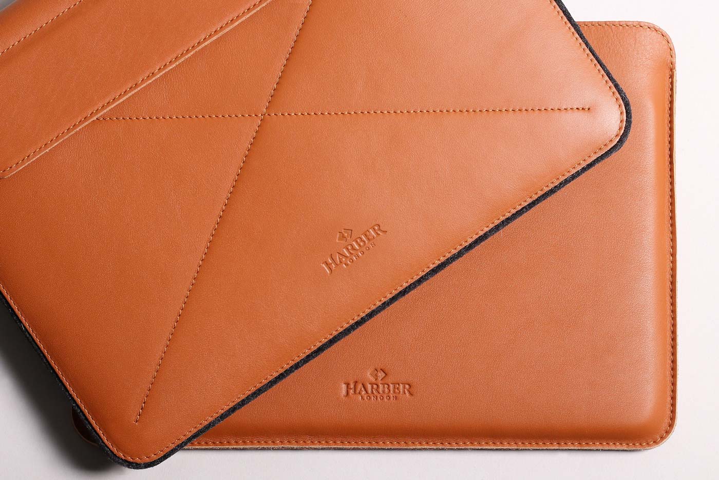 Luxurious MacBook leather sleeves for newest MacBook 16" and 14" M3 and previous models.