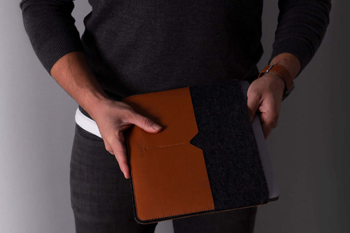 Leather MacBook Sleeve Black Edition Harber London