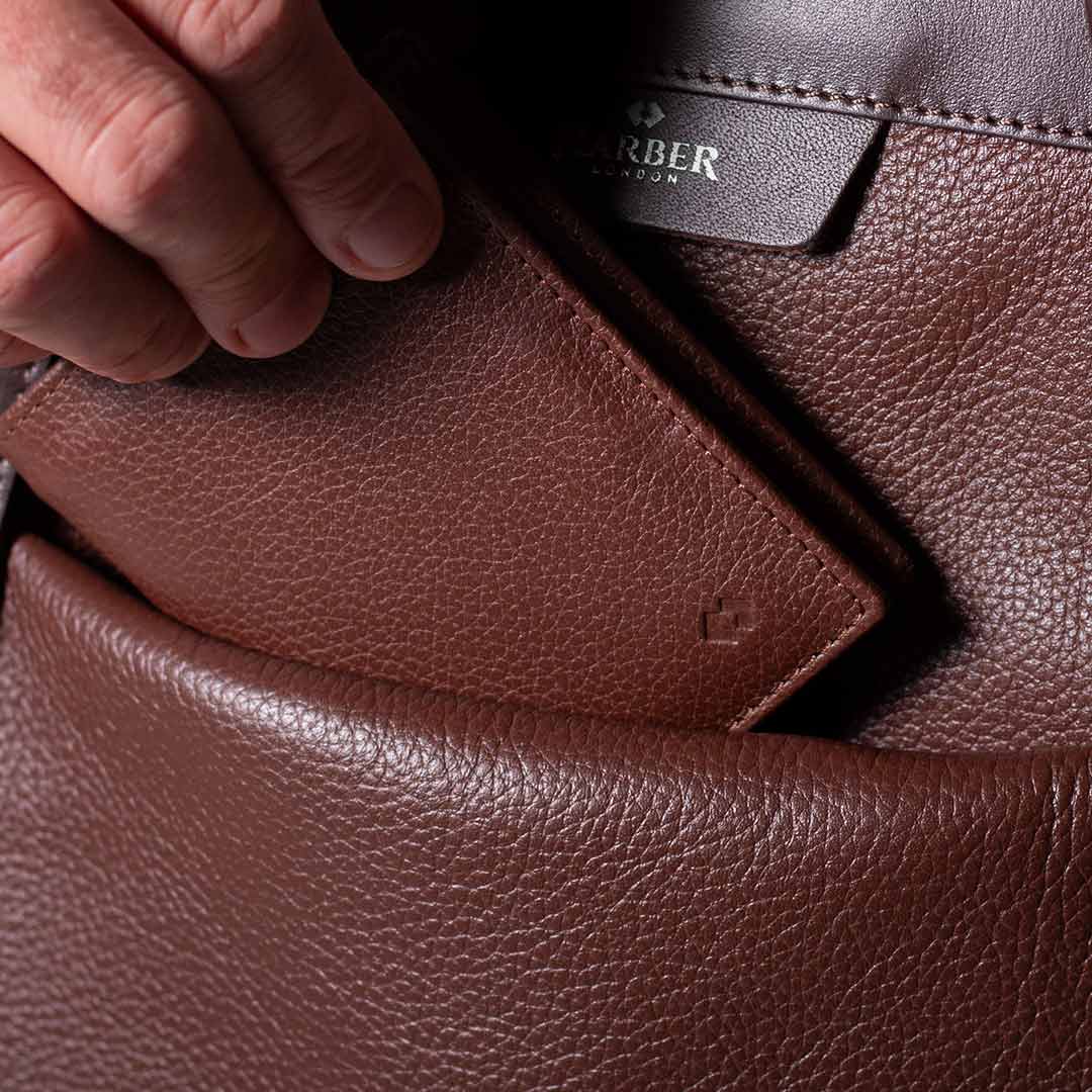 Boxing Day Deals: Thoughtfully Crafted Leather Essentials