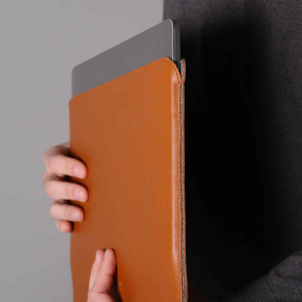 Schlanke Lederhülle für MacBook