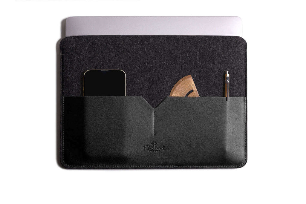 Housse MacBook en cuir noir