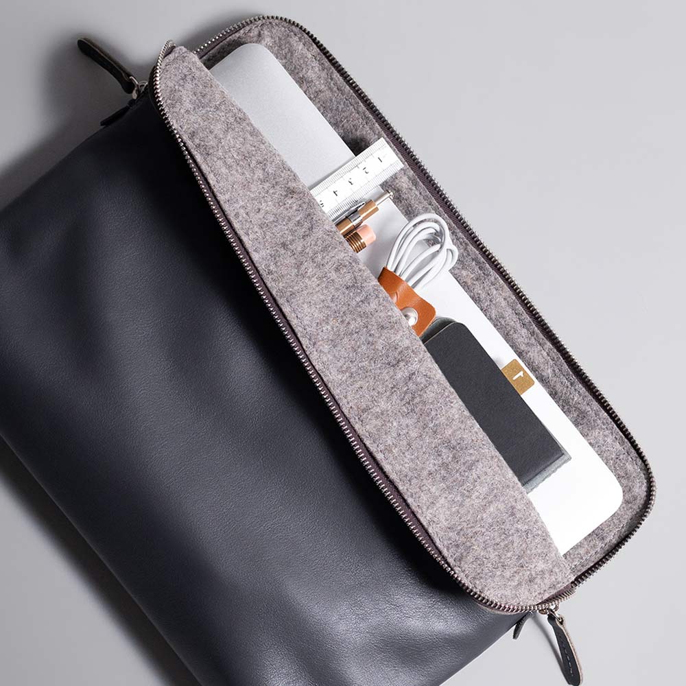 Carry-All MacBook Folio