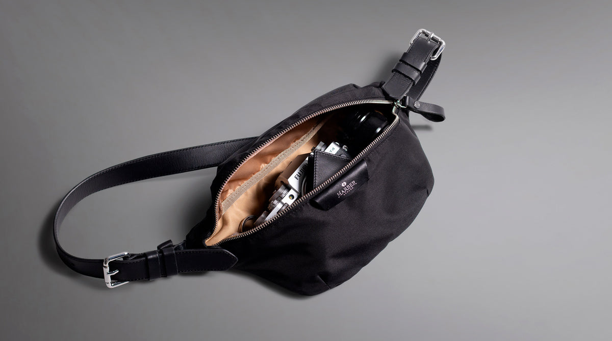 Black crossbody travel bag 