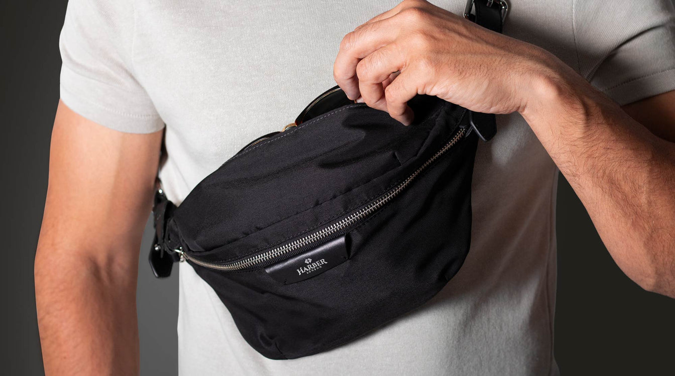 Black crossbody bag with pockets 