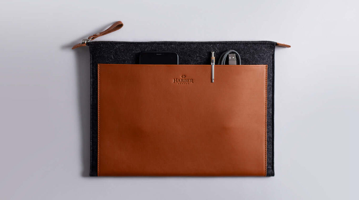 Leather Macbook case with wool felt