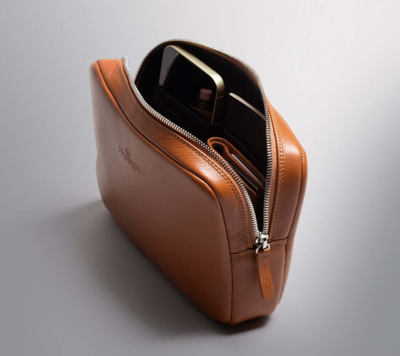 Luxurious leather tech dopp kit