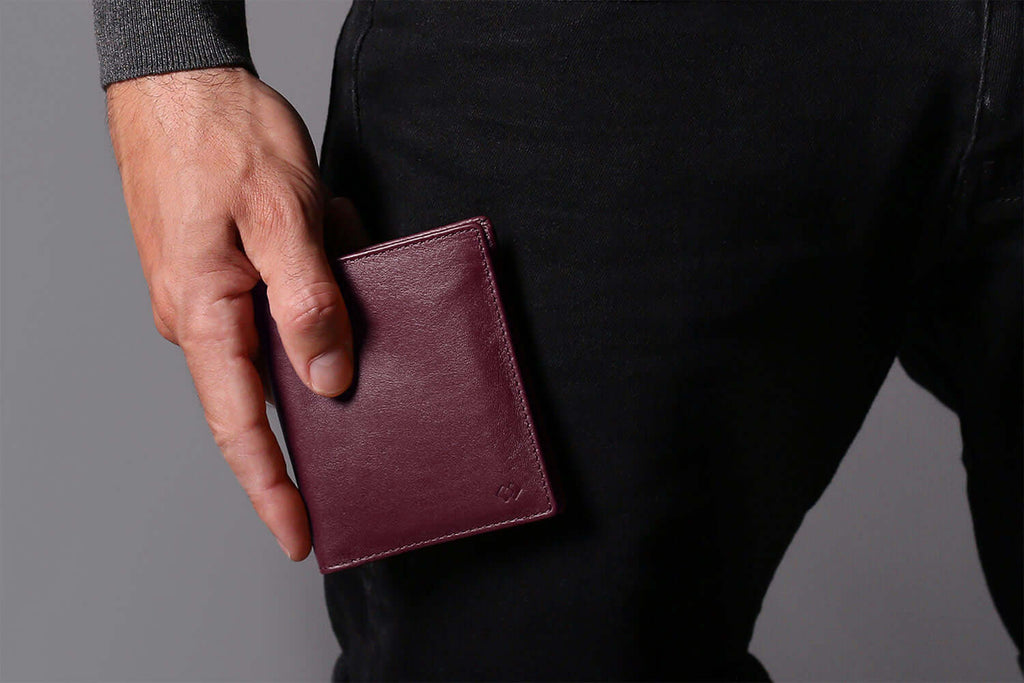 Leather Bifold Wallet with RFID Protection Burgundy