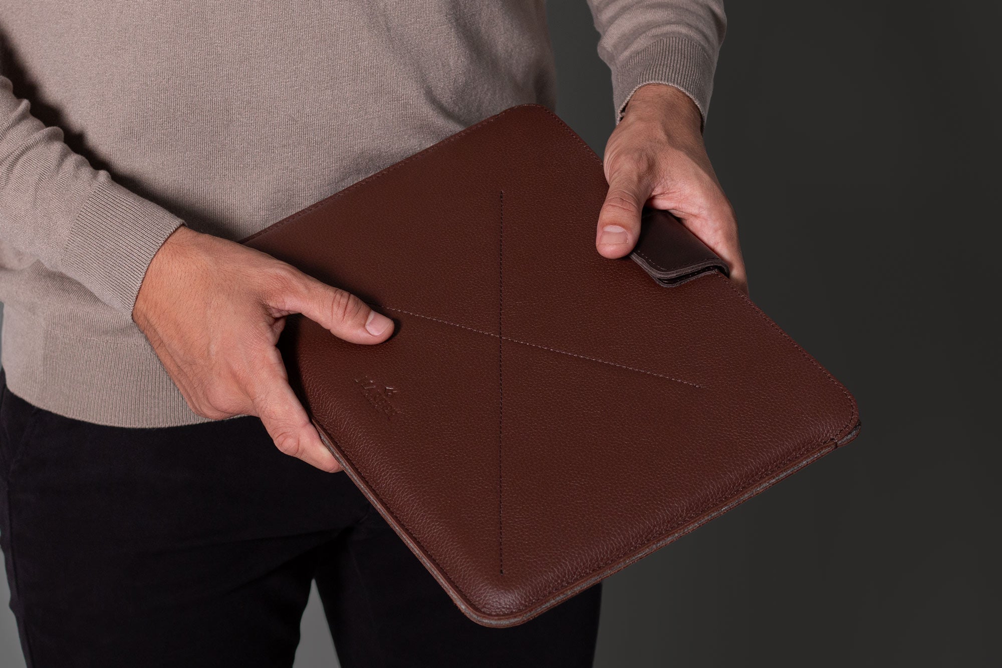 MacBook Neo Sleeves & Cases: Premium Leather Laptop Sleeves