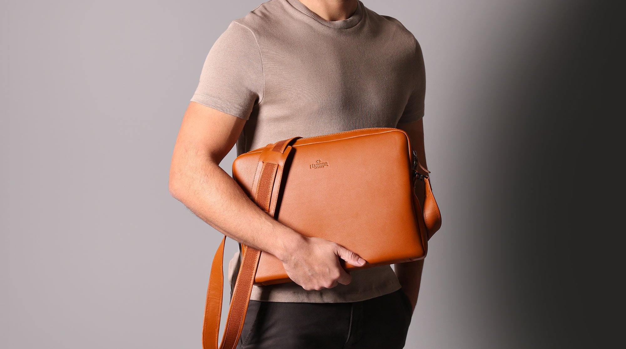 Bolsa Messenger de piel para MacBook Harber London