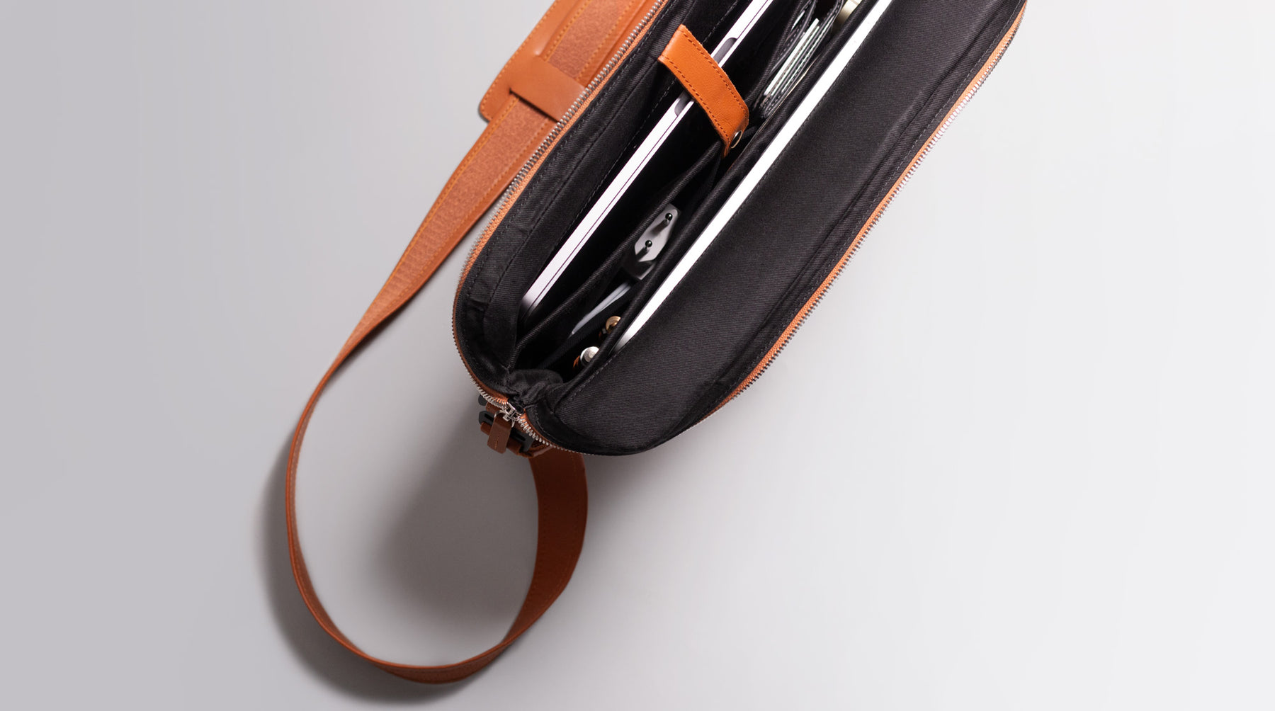 MEssenger Bag with dedicated MacBook pockets