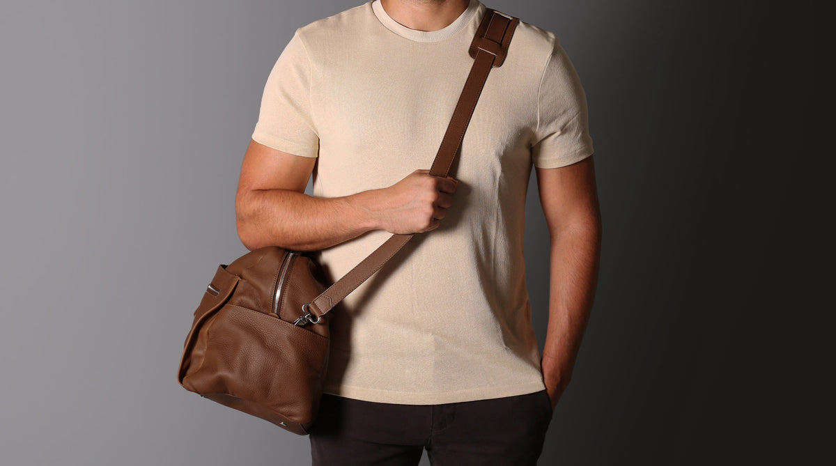 Luxurious travel leather bag
