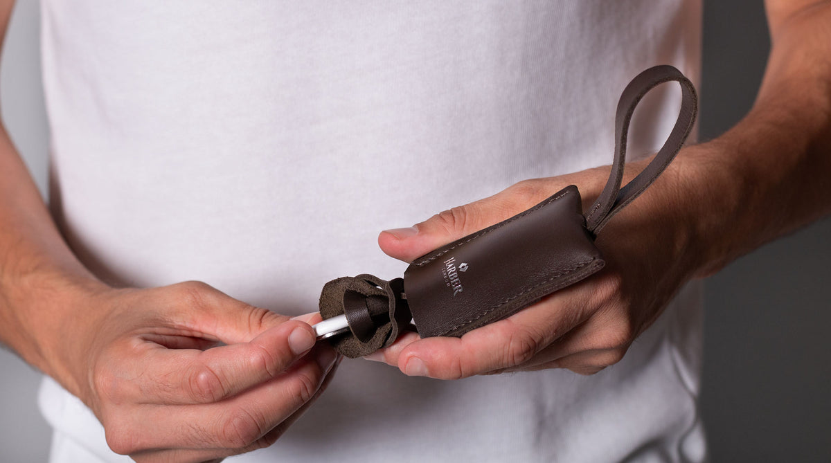 Track your bags and Luggage with our Luggage Tag for AirTags