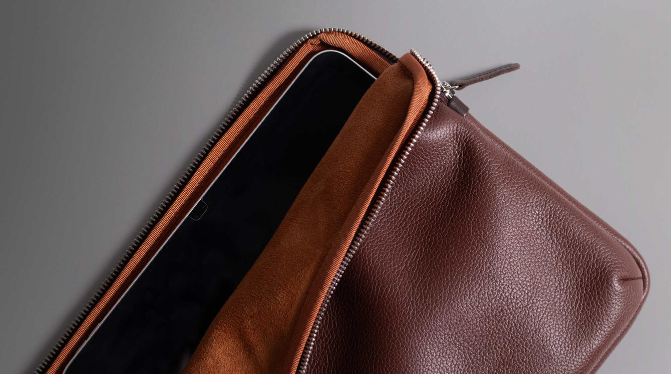 Luxurious leather iPad Sleeve 3