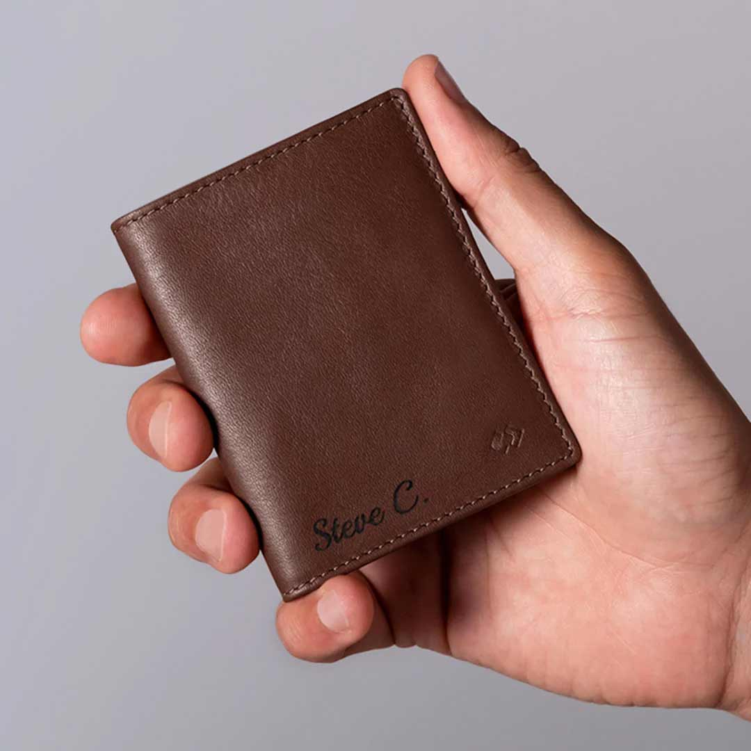 Personalised leather wallet with laser engraving 