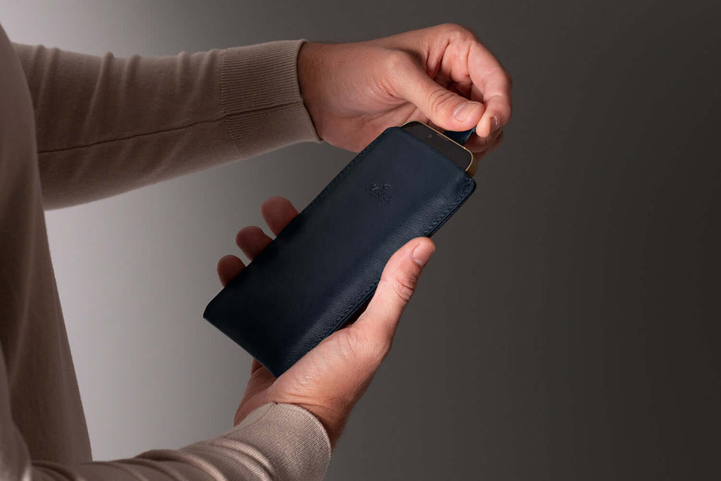  Slim Pull Sleeve Case Navy