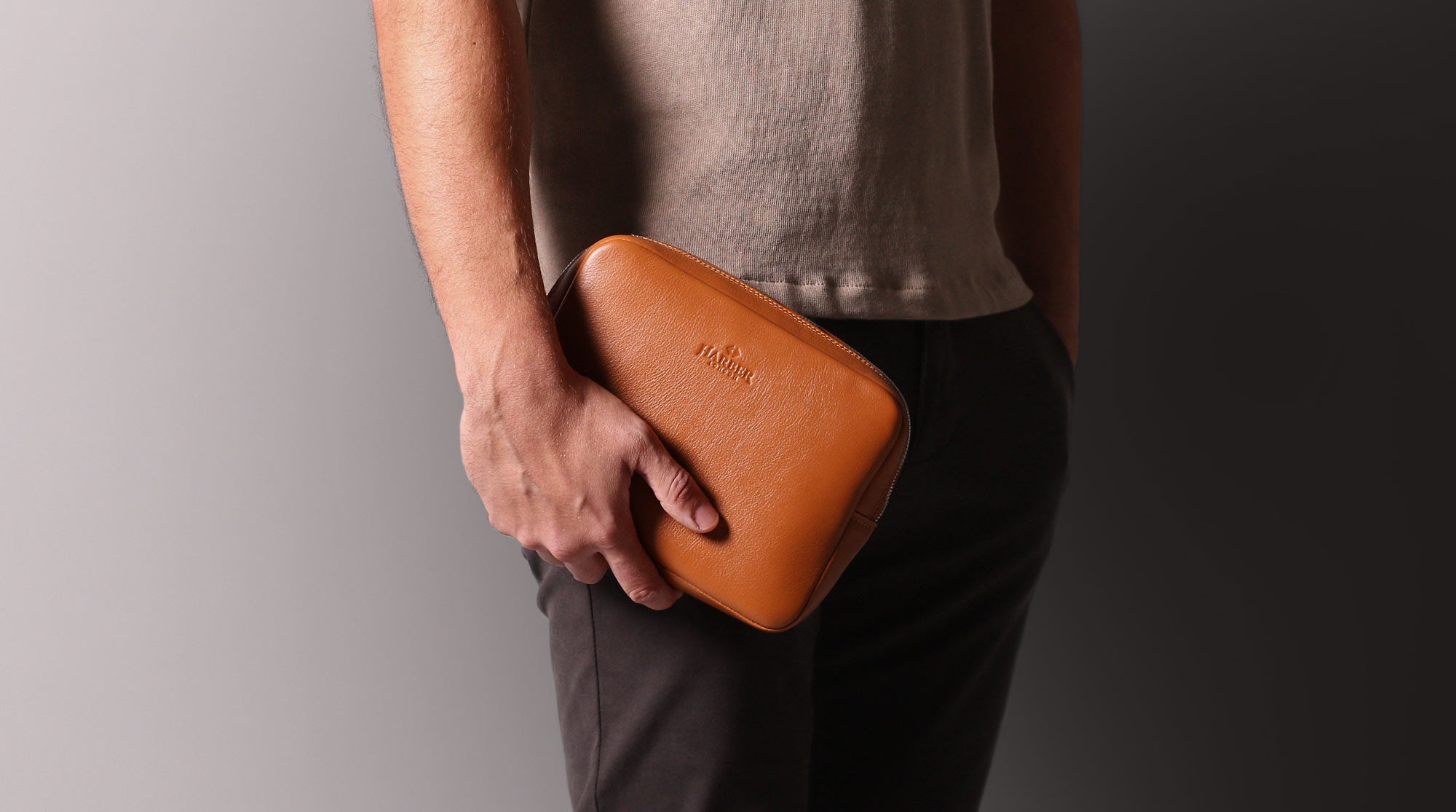 Leather premium tech dopp kit 