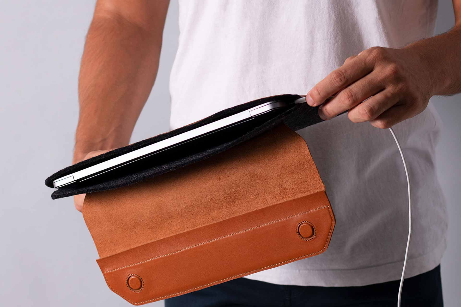 Top 8 Best MacBook Pro Sleeves from Harber London