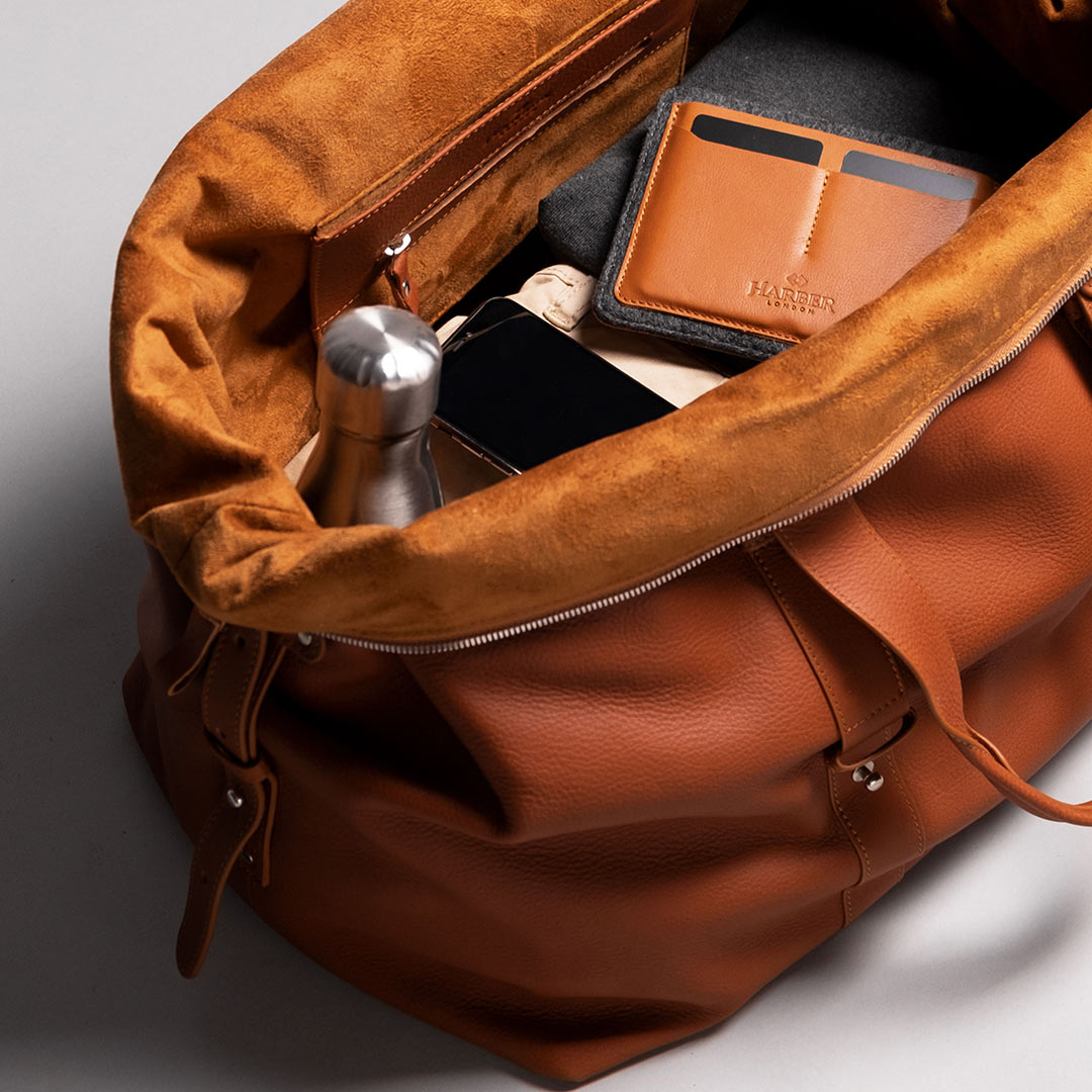 Leather Laptop Bag: Best Leather Laptop Bags: A Timeless Blend of Style and  Functionality - The Economic Times