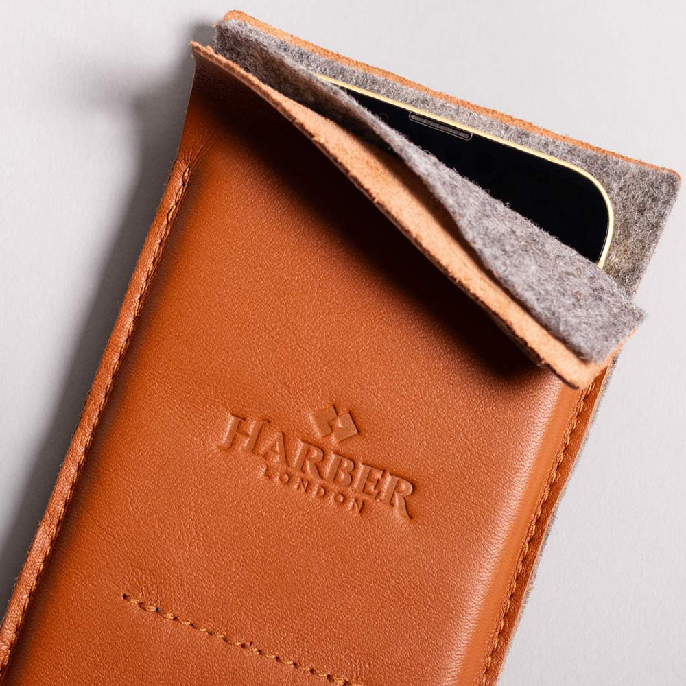 Timeless Craftsmanship for Your iPhone Air