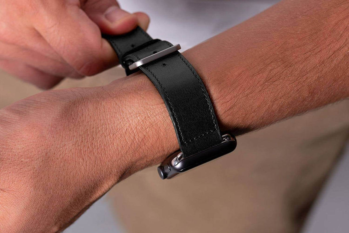 Apple Watch Strap. Classic - Leather Black