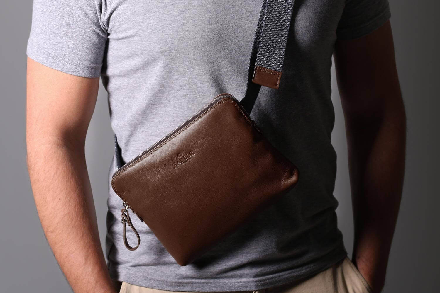 Louis Vuitton Avenue Sling Bag Men Backpacks (Damier Infini)–  backpacks4less.com