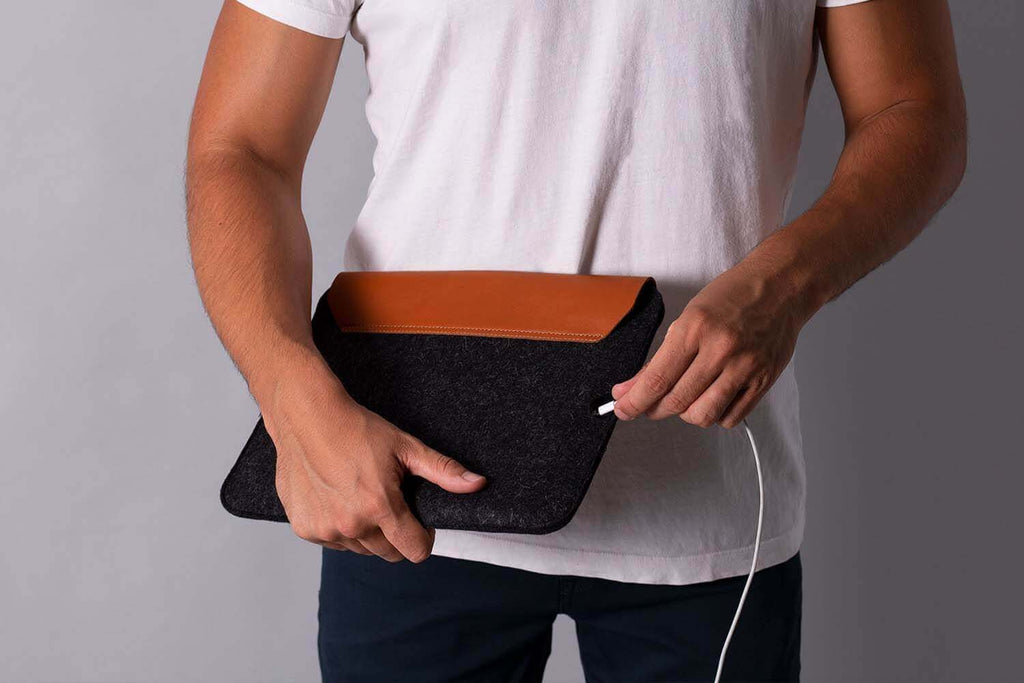 Pochette enveloppe magnétique pour iPad Pro Tan