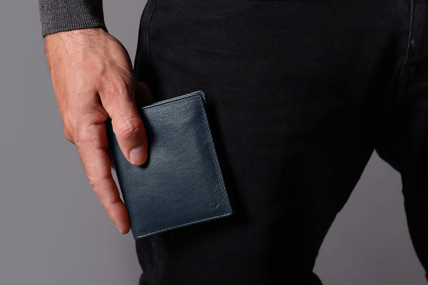 Leather Bifold Wallet with RFID Protection