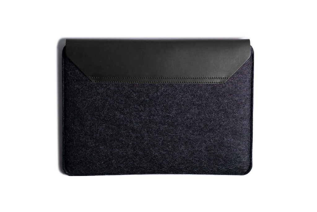 Etui enveloppe en cuir pour Macbook noir