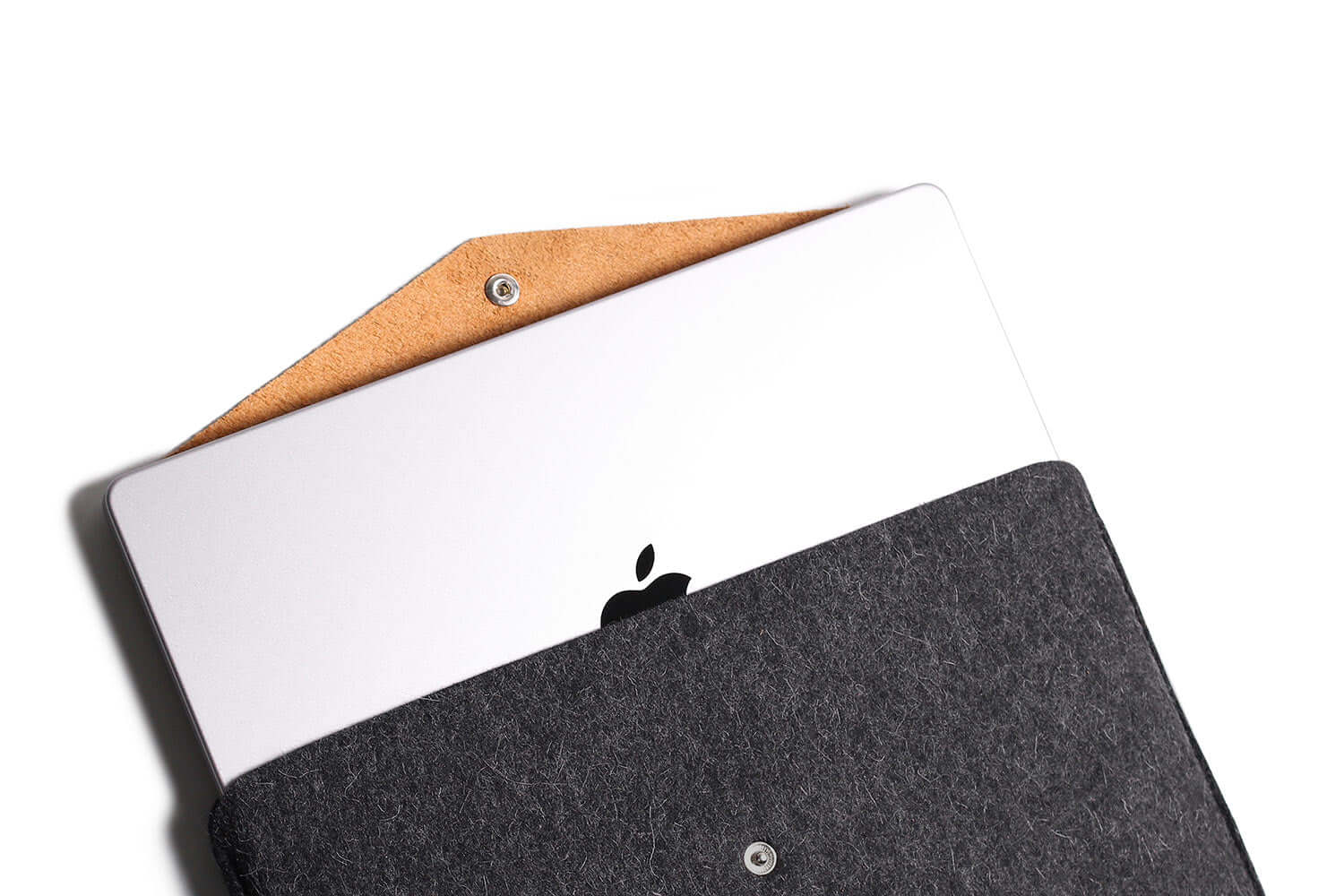 Étui en cuir pour enveloppe Macbook Tan