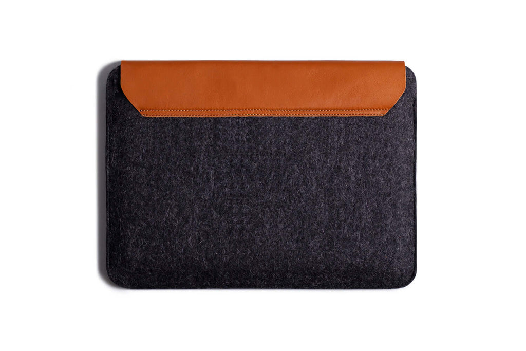 Pochette Enveloppe Magnétique Pour MacBook Tan