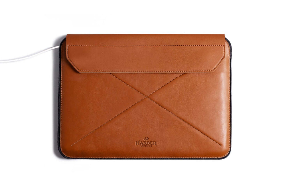 Pochette Enveloppe Magnétique Pour MacBook Tan