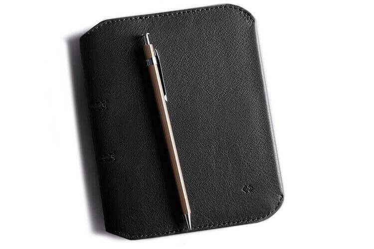 Couverture de carnet en cuir noir